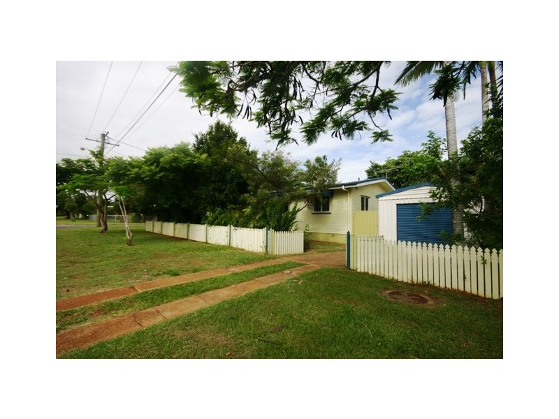 20 Clifford Street, Woody Point QLD 4019