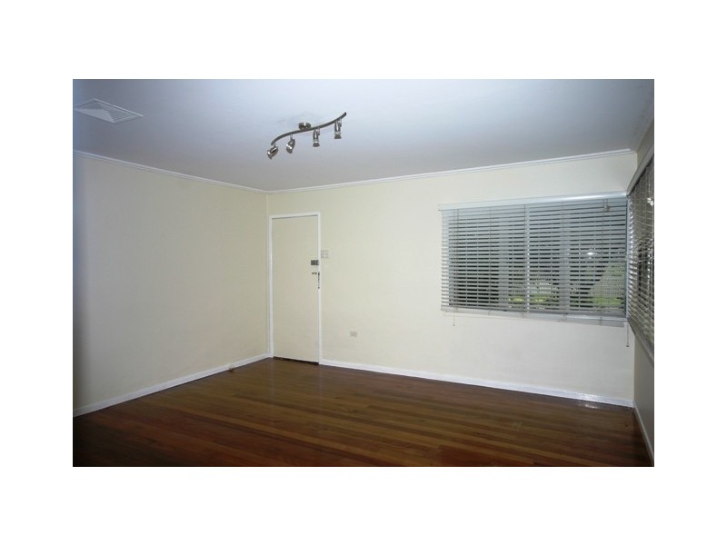 20 Clifford Street, Woody Point QLD 4019