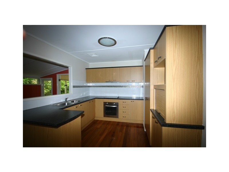 20 Clifford Street, Woody Point QLD 4019