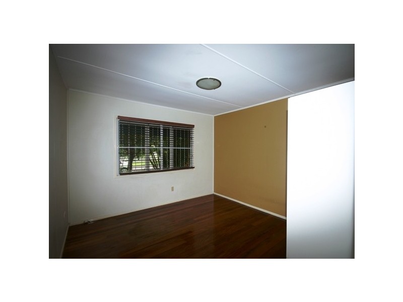 20 Clifford Street, Woody Point QLD 4019