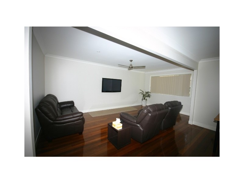 11 Ralph Street, Clontarf QLD 4019