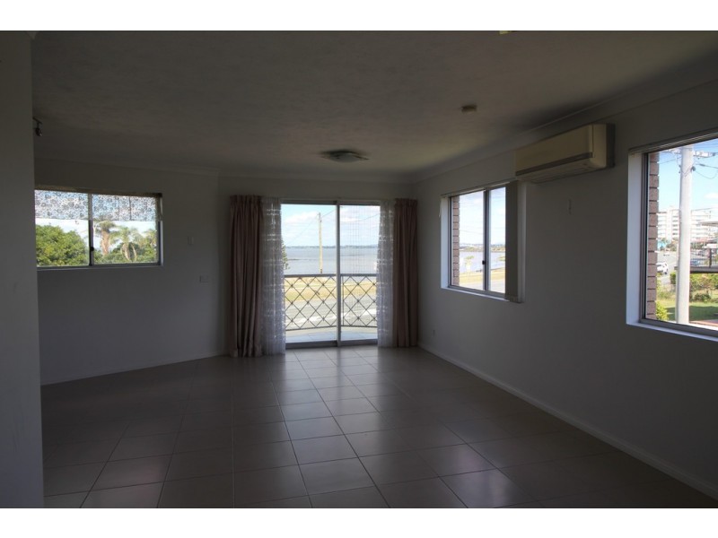2/102 Hornibrook Esplanade, Clontarf QLD 4019
