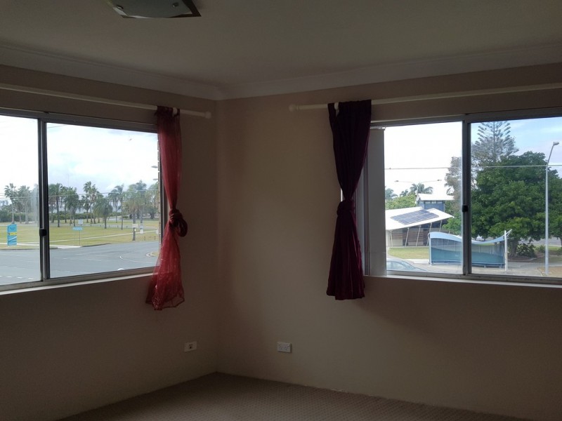 2/102 Hornibrook Esplanade, Clontarf QLD 4019