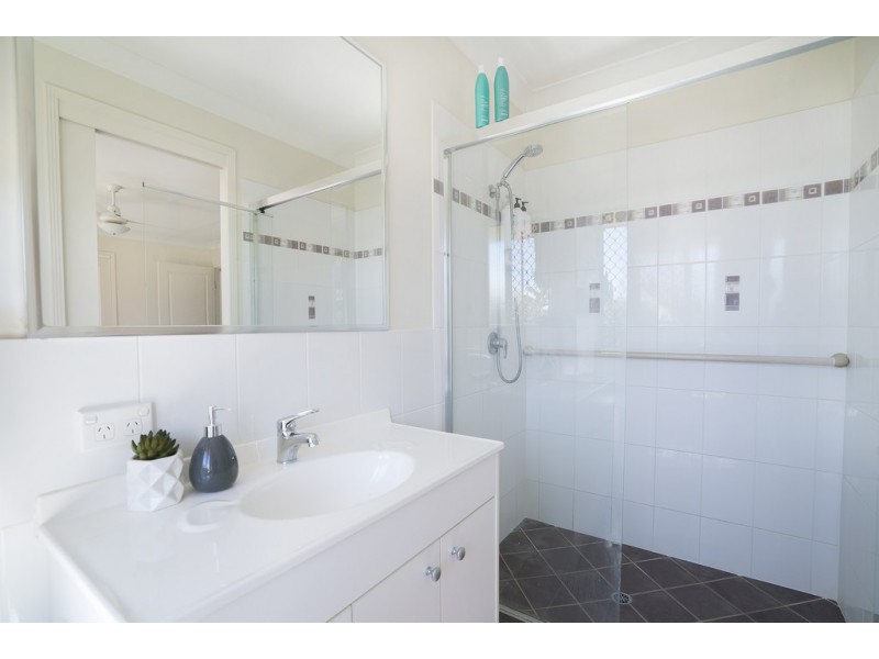 7 Lee Court, Rothwell QLD 4022