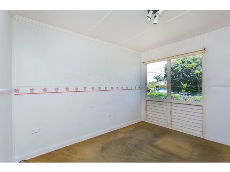 3 Houghton Avenue, Redcliffe QLD 4020