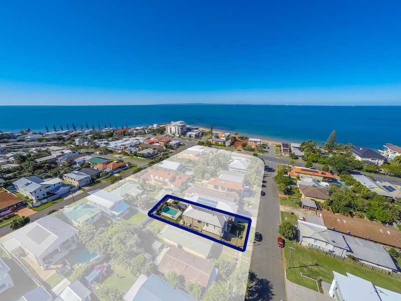 12a Queen Street, Scarborough QLD 4020