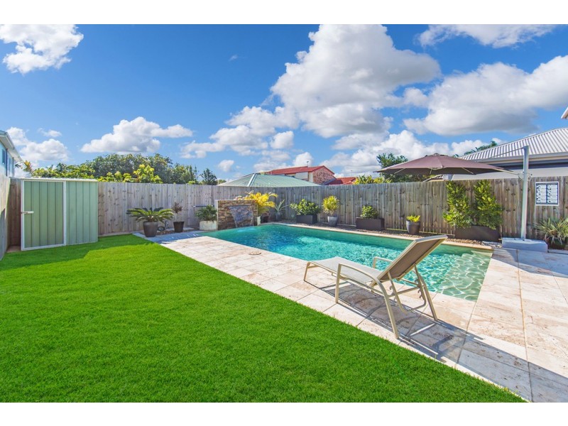 12a Queen Street, Scarborough QLD 4020