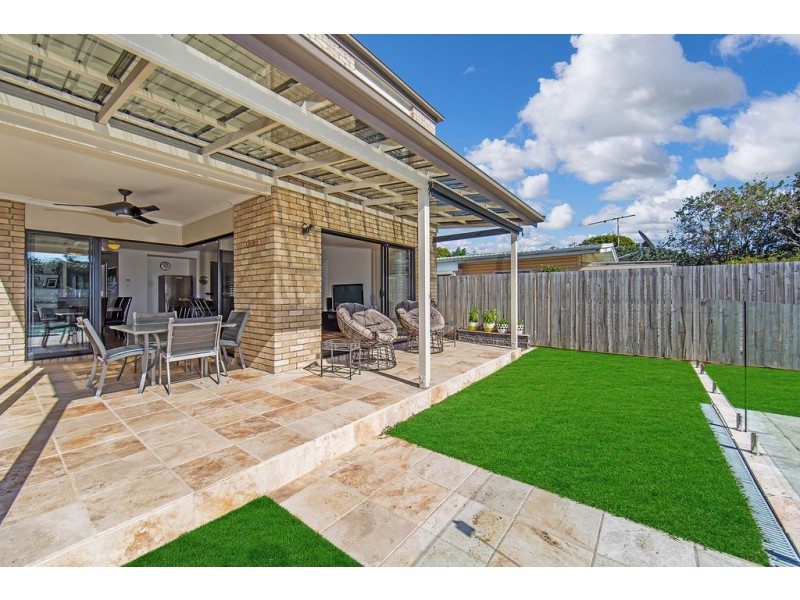 12a Queen Street, Scarborough QLD 4020