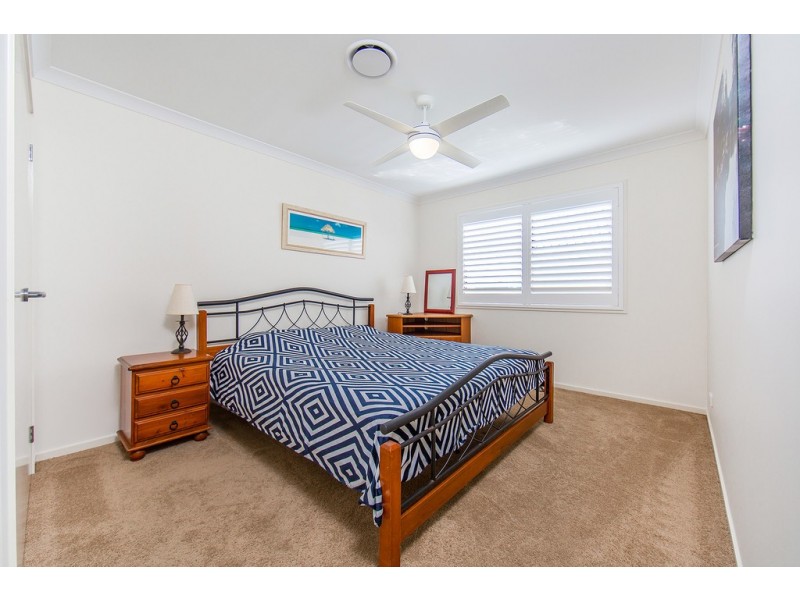 12a Queen Street, Scarborough QLD 4020