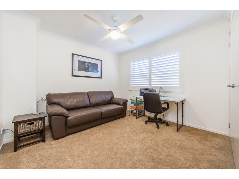 12a Queen Street, Scarborough QLD 4020