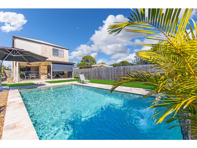 12a Queen Street, Scarborough QLD 4020