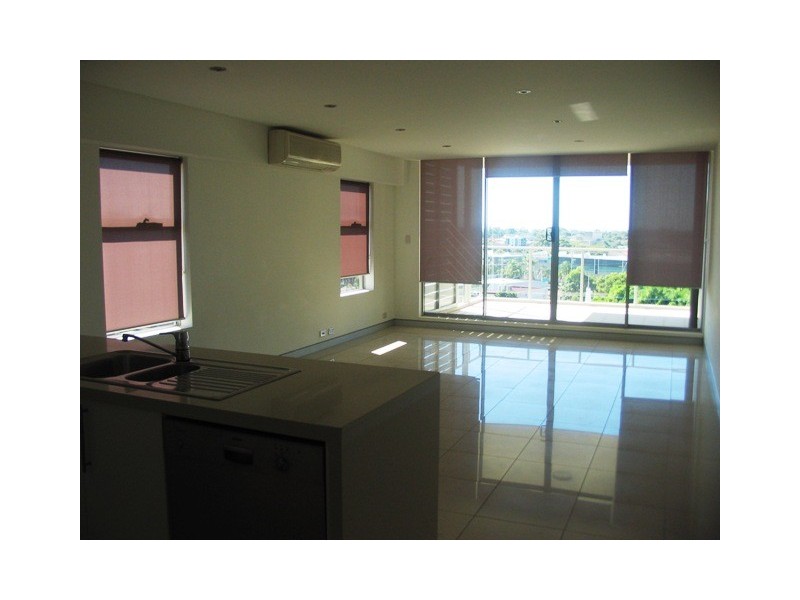 35/83 Marine Parade, Redcliffe QLD 4020