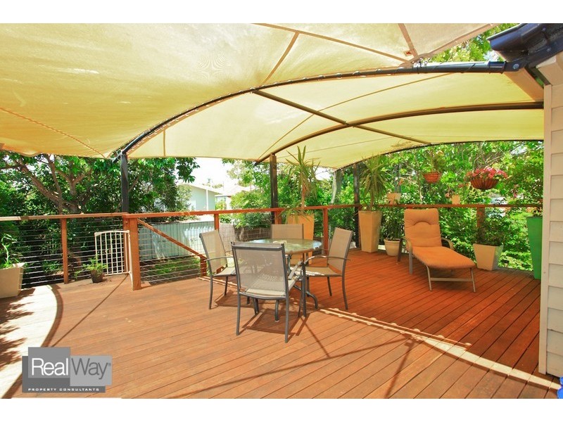 13 Herbert Street, Scarborough QLD 4020