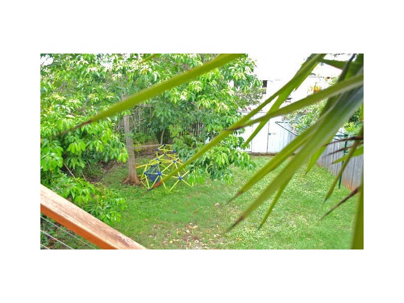 13 Herbert Street, Scarborough QLD 4020