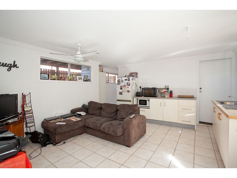 5 Griffith Road, Scarborough QLD 4020