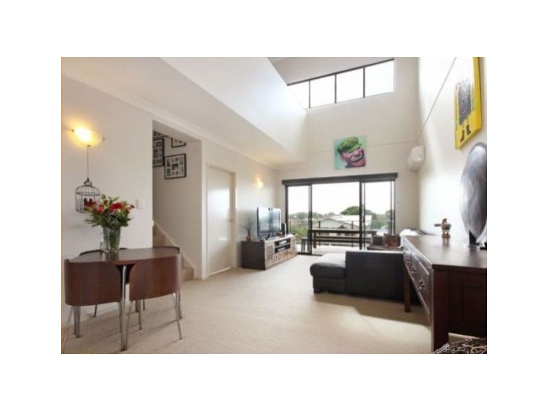 9/14  Yacht Street, Clontarf QLD 4019