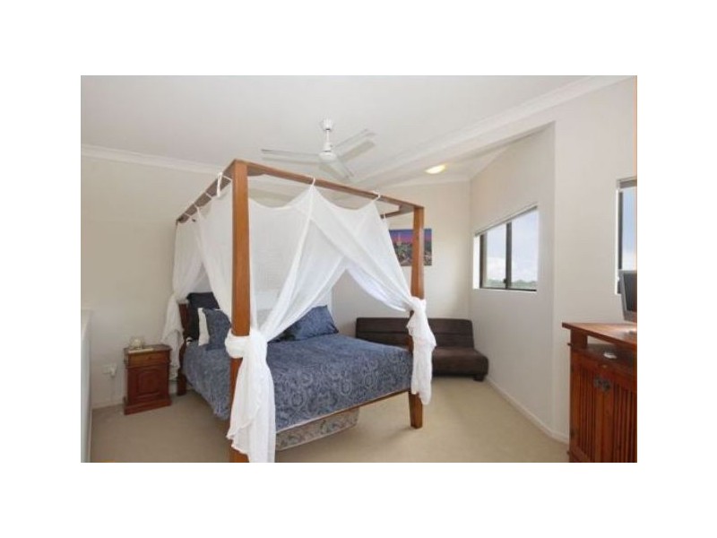 9/14  Yacht Street, Clontarf QLD 4019