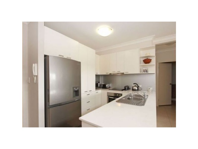 9/14  Yacht Street, Clontarf QLD 4019