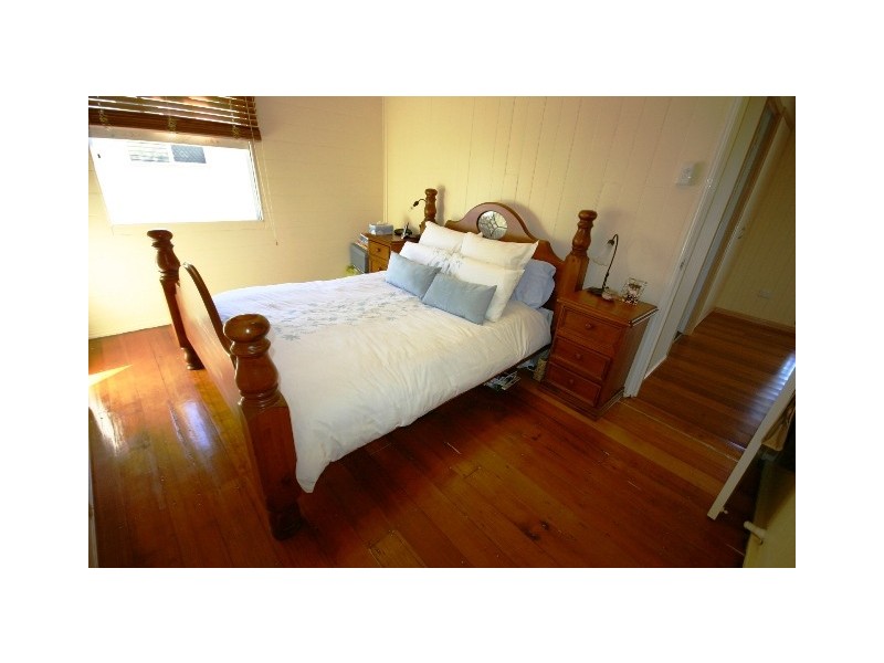 28 Shields Street, Redcliffe QLD 4020