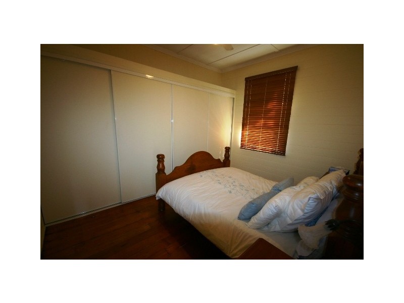 28 Shields Street, Redcliffe QLD 4020