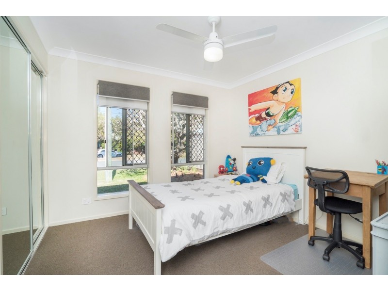 10 Davis Street, Redcliffe QLD 4020