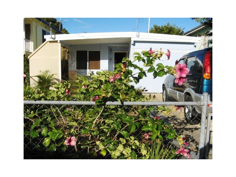 20 Ettie Street, Redcliffe QLD 4020