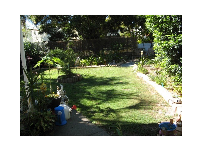 20 Ettie Street, Redcliffe QLD 4020
