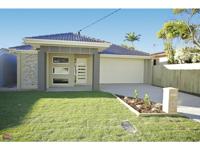 32  Higlett Street, Scarborough QLD 4020