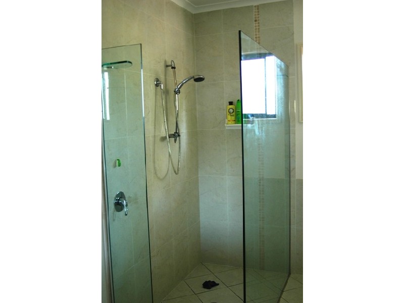 18 Clifford Street, Woody Point QLD 4019