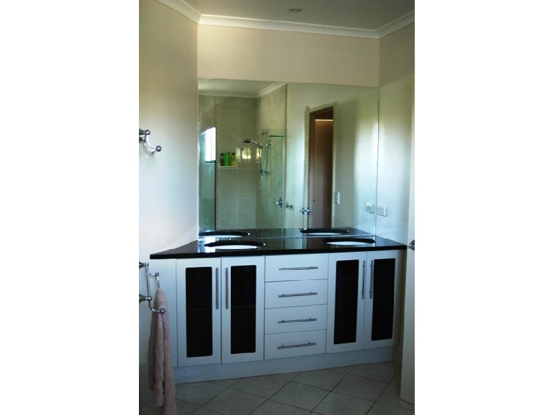 18 Clifford Street, Woody Point QLD 4019