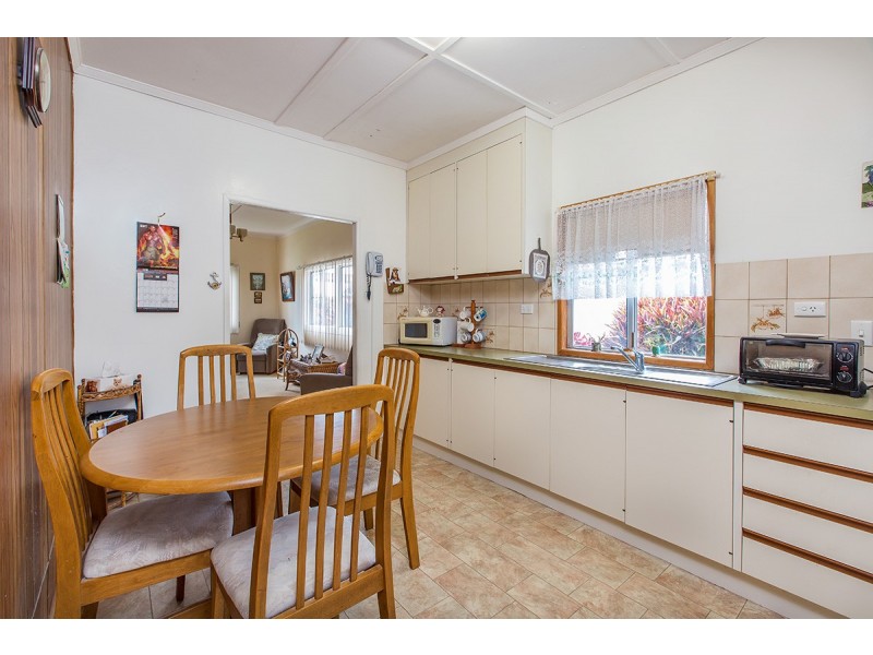 19 Arthur Street, Woody Point QLD 4019