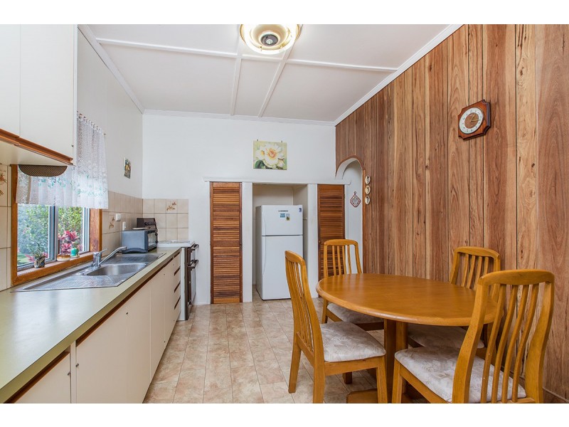 19 Arthur Street, Woody Point QLD 4019