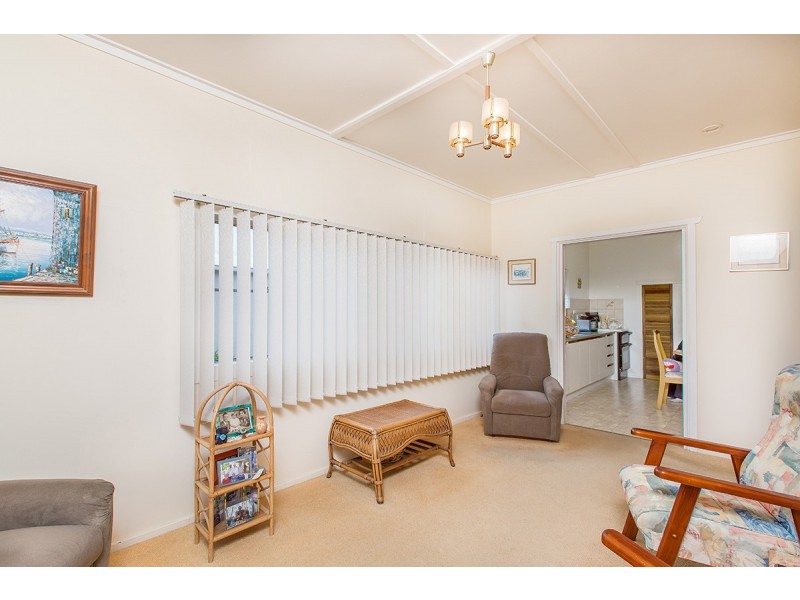 19 Arthur Street, Woody Point QLD 4019