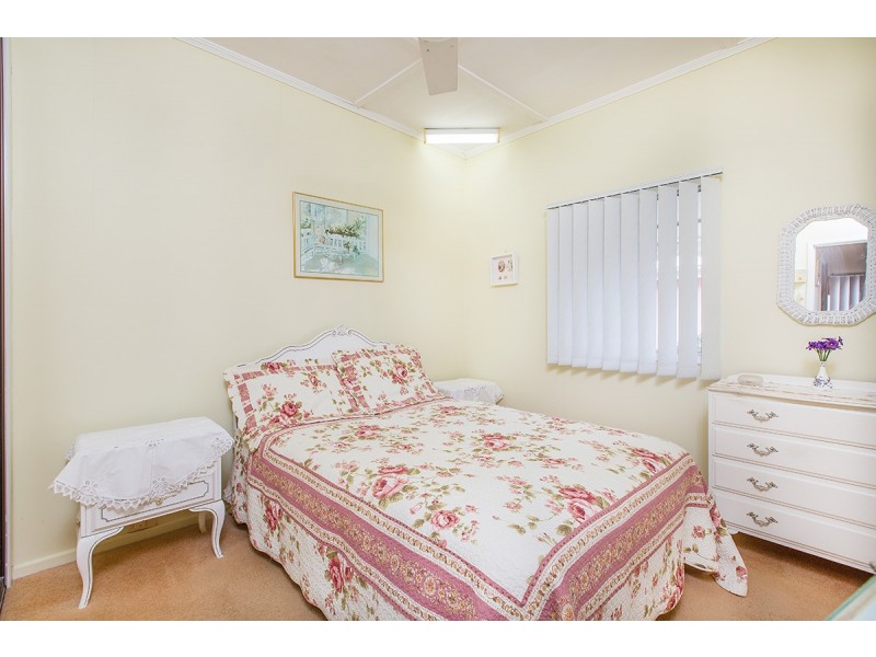 19 Arthur Street, Woody Point QLD 4019