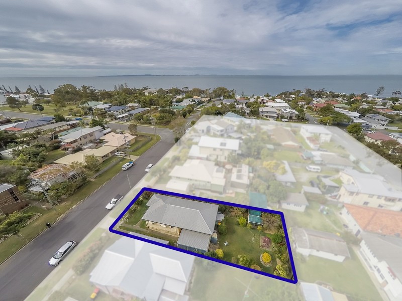 19 Arthur Street, Woody Point QLD 4019