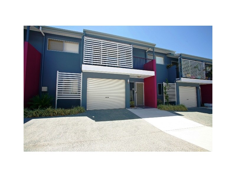 2/15-17 Caroline Street, Woody Point QLD 4019