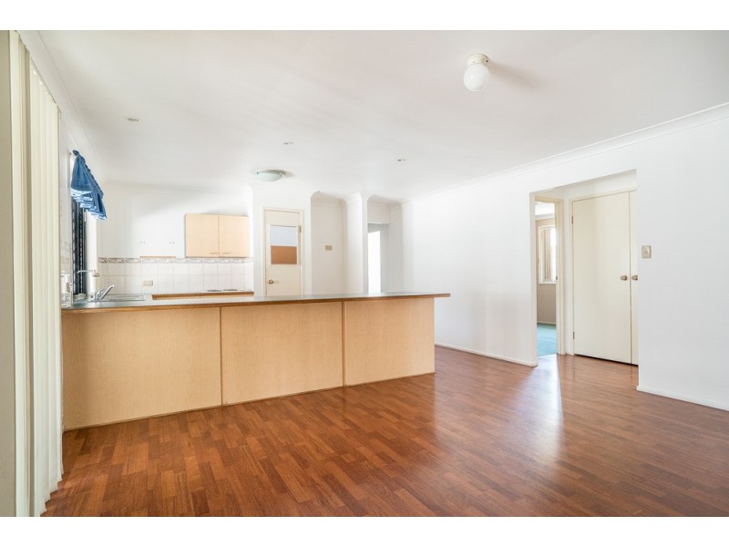 12 Banksia Court, Rothwell QLD 4022