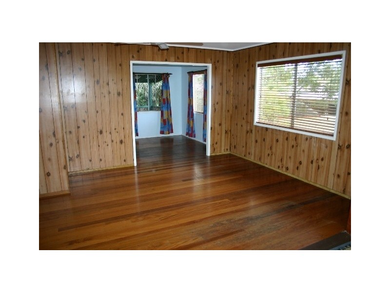 16 Michel Road, Scarborough QLD 4020