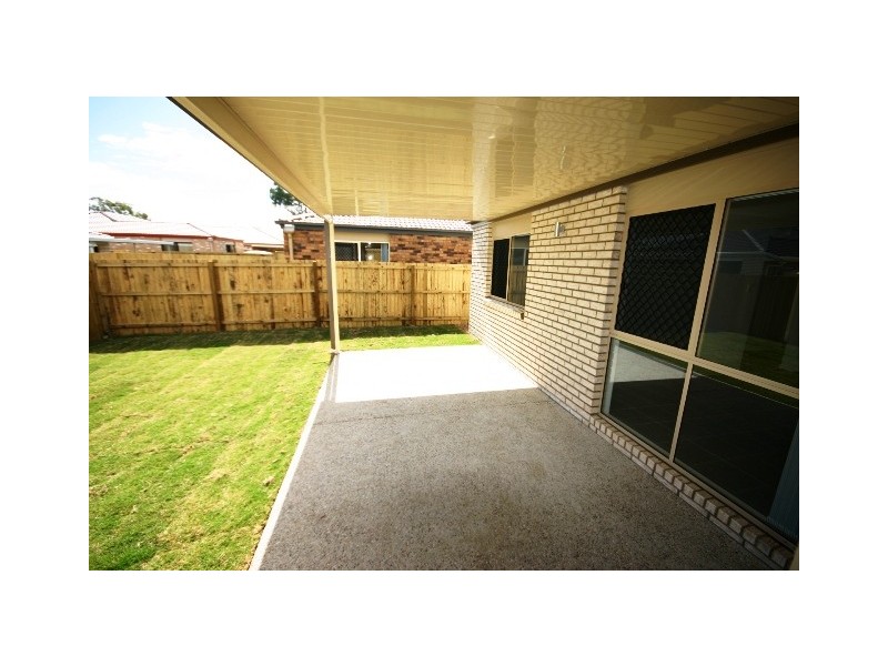 43 Hubner Drive, Rothwell QLD 4022