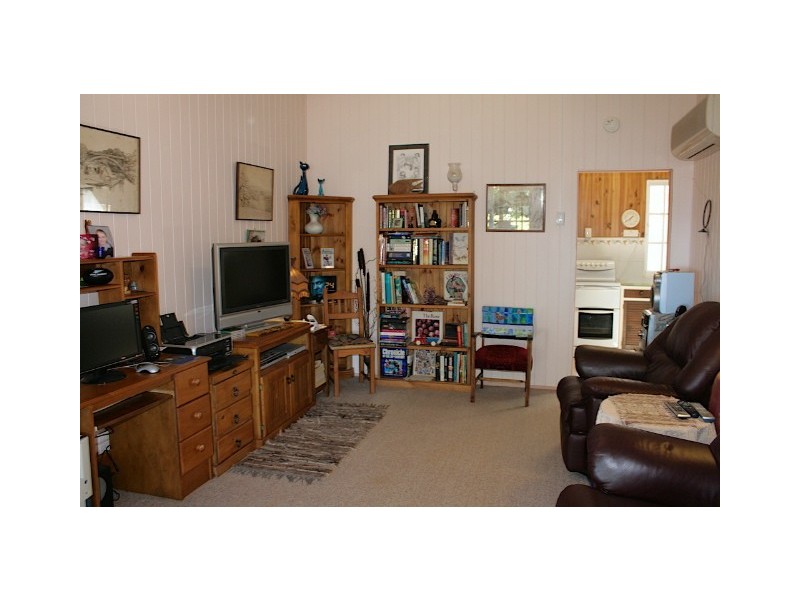 51 Prince Edward Parade, Redcliffe QLD 4020