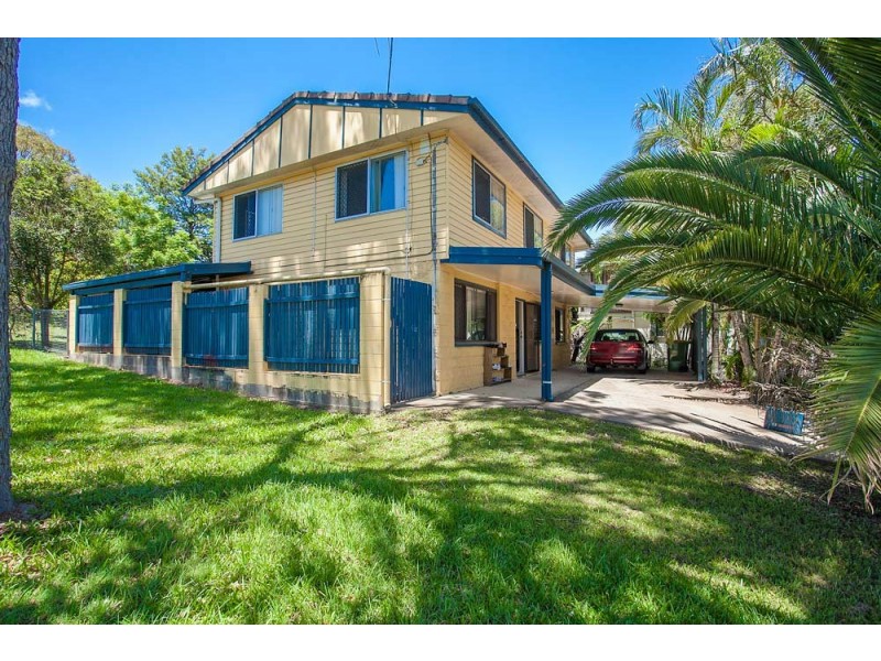 6 College Road, Clontarf QLD 4019