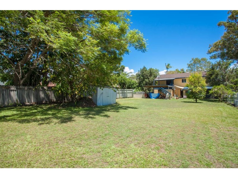 6 College Road, Clontarf QLD 4019