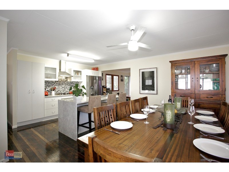 214 Scarborough Road, Scarborough QLD 4020