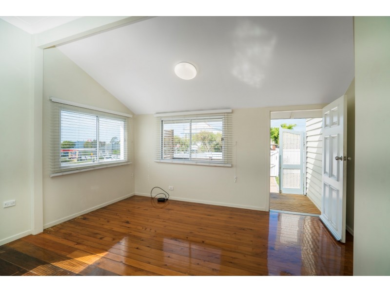 4 Chatham Street, Margate QLD 4019