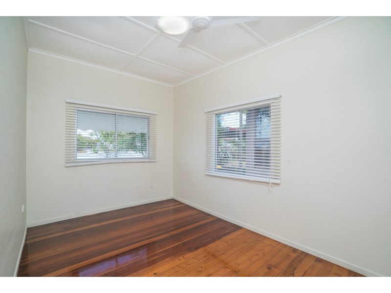 4 Chatham Street, Margate QLD 4019