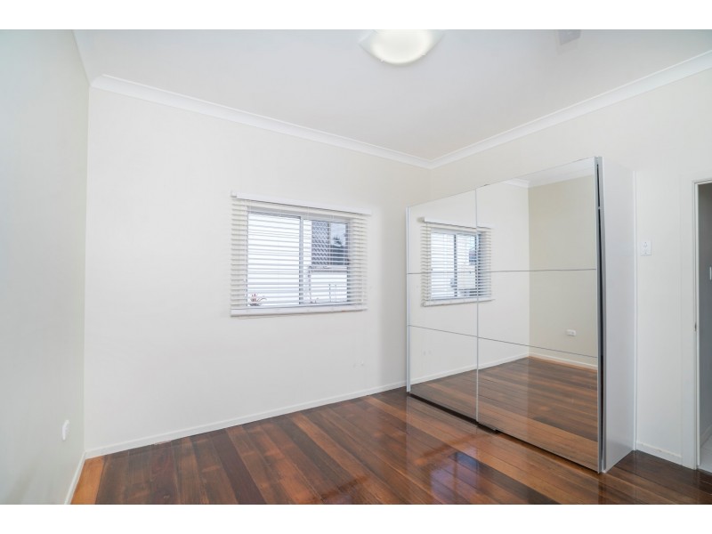 4 Chatham Street, Margate QLD 4019