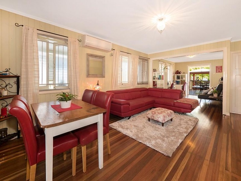 26 Albury Street, Deagon QLD 4017