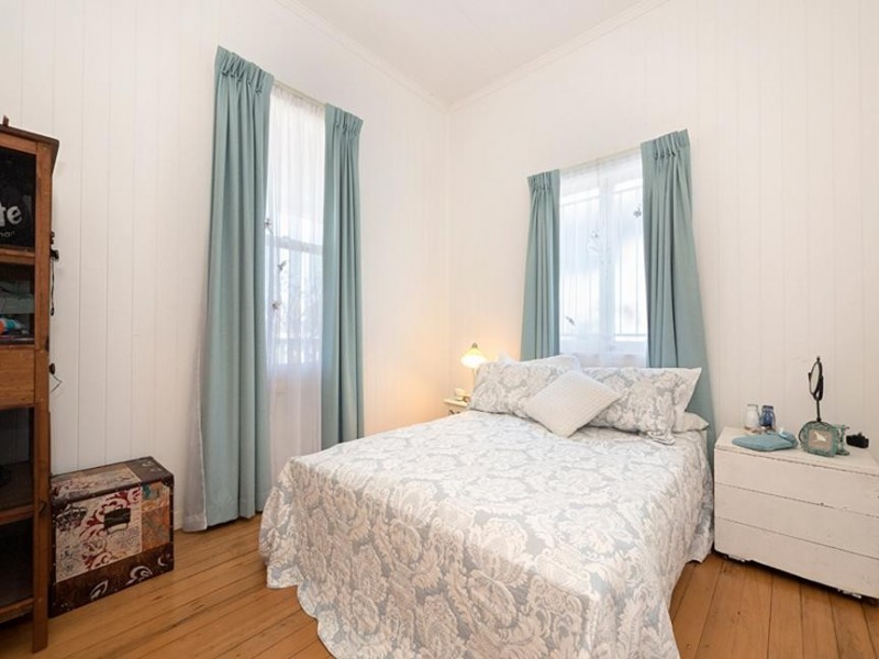 26 Albury Street, Deagon QLD 4017