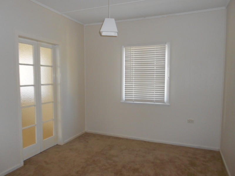 9 Wharf Street, Woody Point QLD 4019