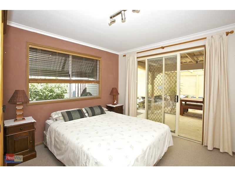 25 Sportsground Street, Redcliffe QLD 4020